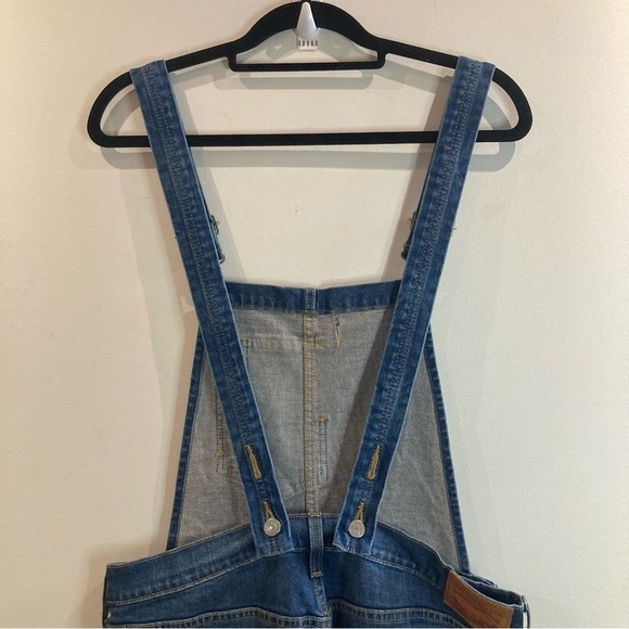 LEVI’S Sz L Fitted High Rise Jean Overalls Adjustable Straps  Distressed Knees - Picture 9 of 16